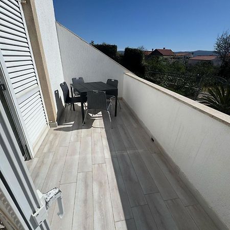 Apartman Kartec Krk Town Eksteriør billede