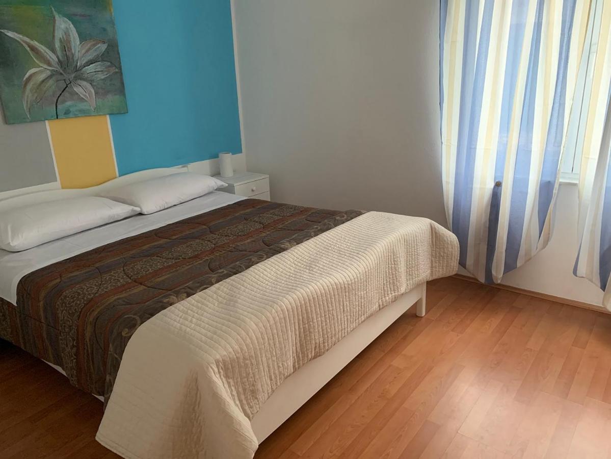 Apartman Kartec Krk Town Eksteriør billede