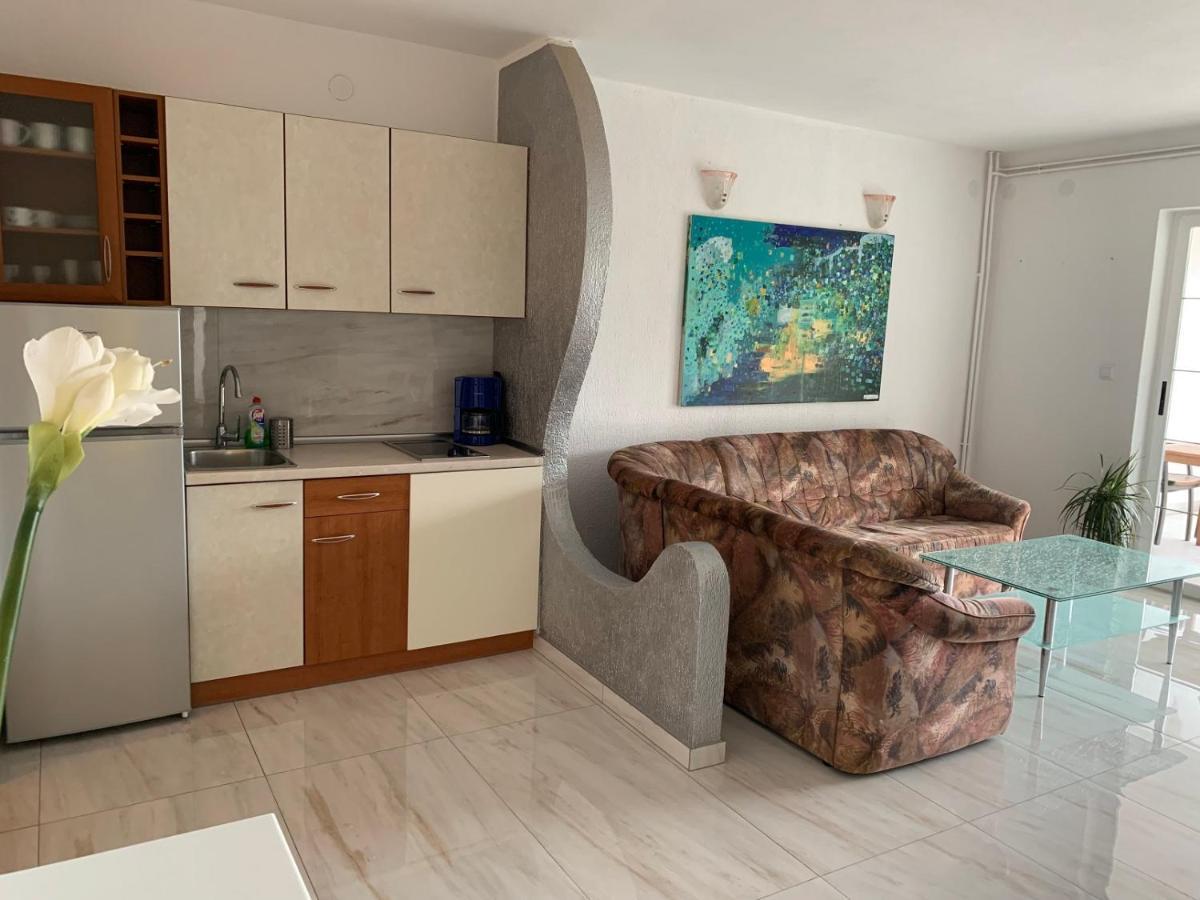 Apartman Kartec Krk Town Eksteriør billede