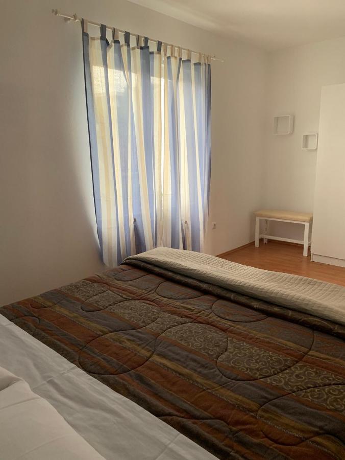 Apartman Kartec Krk Town Eksteriør billede