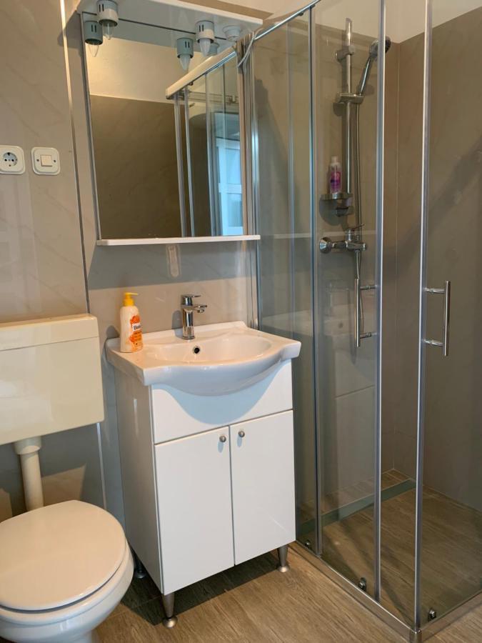 Apartman Kartec Krk Town Eksteriør billede